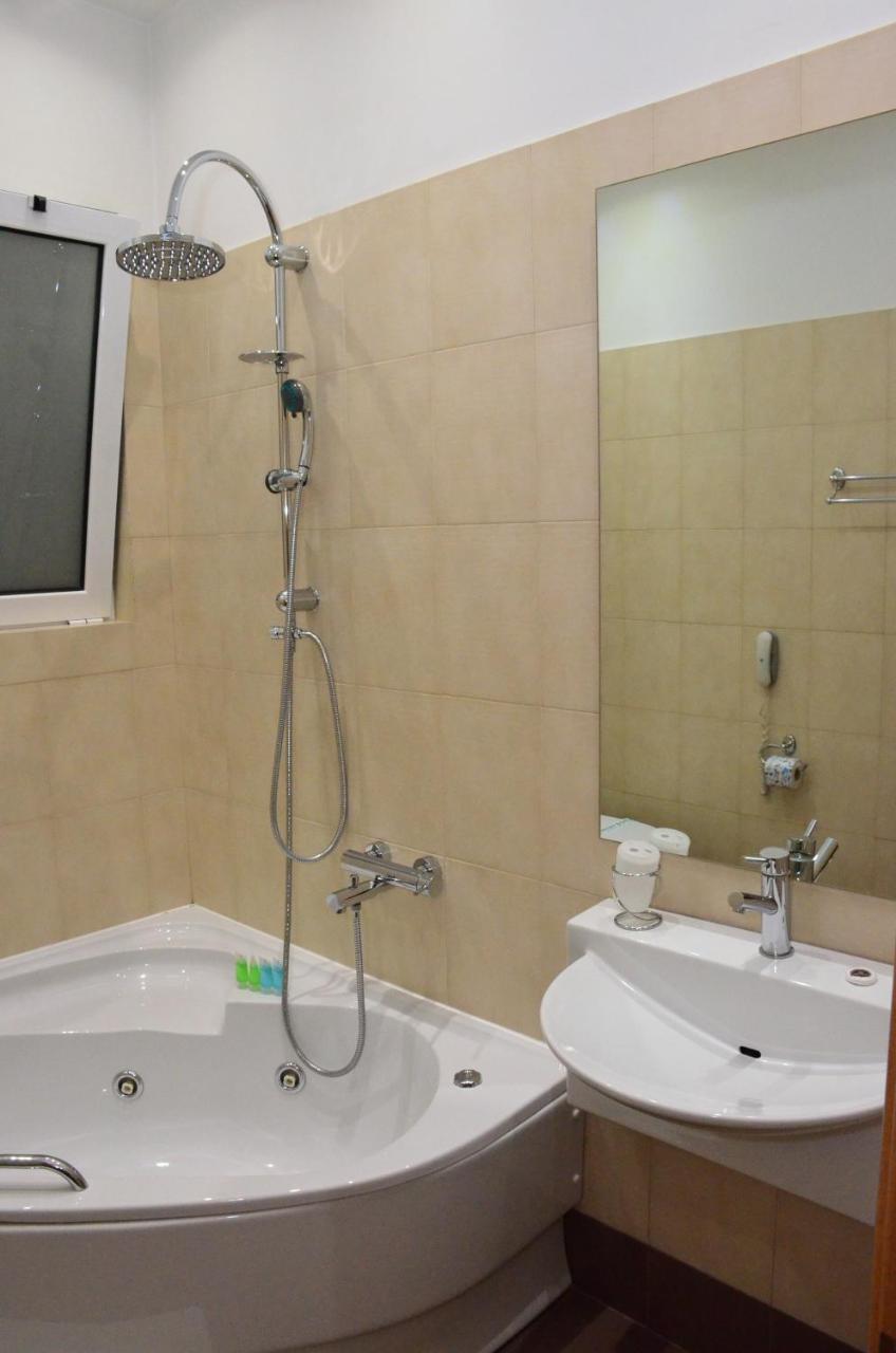 Deves Hotel Nafplio Eksteriør billede
